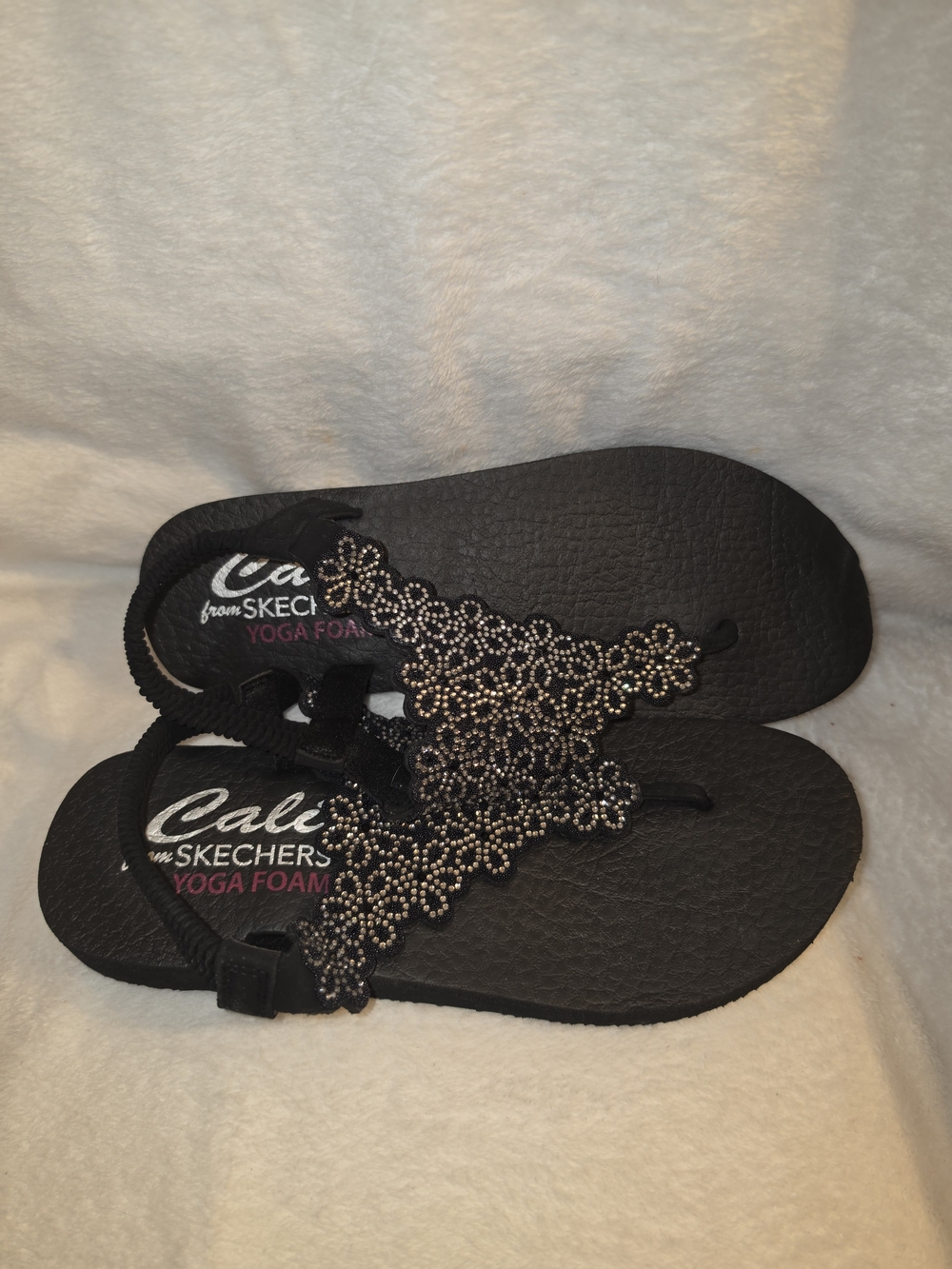 NWOT Skechers Women's Black Floral Beaded Yoga Foam Sandals